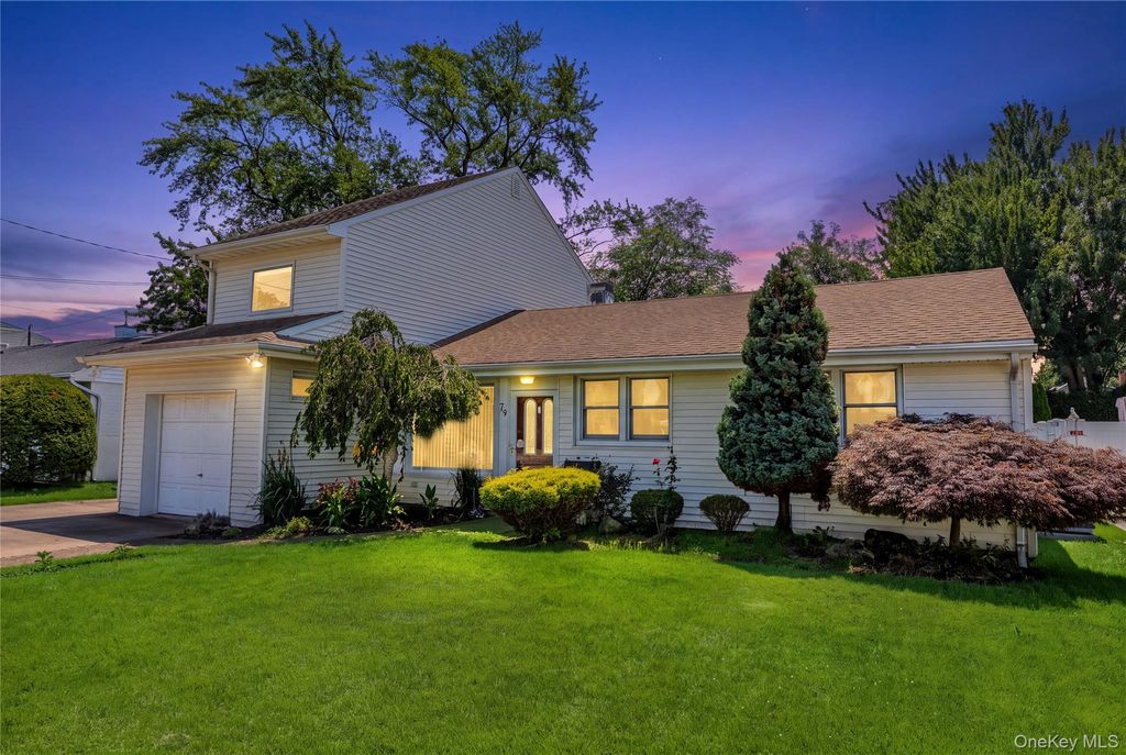 79 Spruce Lane, Valley Stream, NY 11581 — photo 4