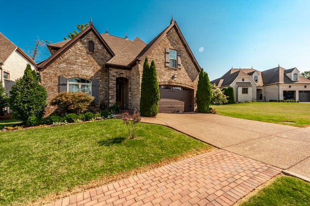 1027 Jarman Ln, Gallatin, TN 37066