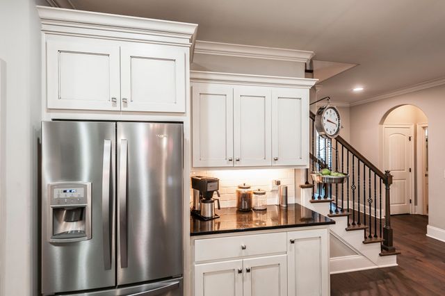 1027 Jarman Ln, Gallatin, TN 37066