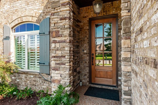 1027 Jarman Ln, Gallatin, TN 37066