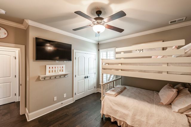 1027 Jarman Ln, Gallatin, TN 37066