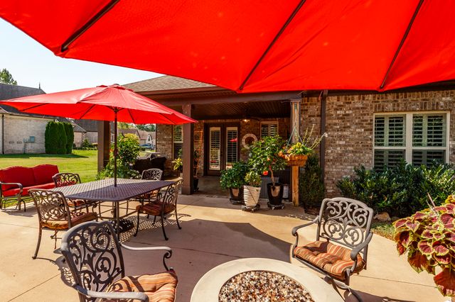1027 Jarman Ln, Gallatin, TN 37066