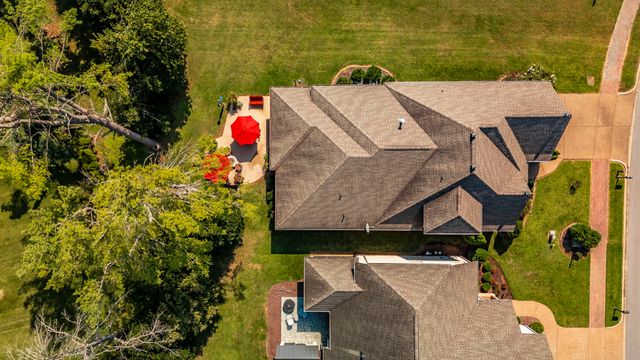 1027 Jarman Ln, Gallatin, TN 37066
