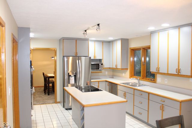 7577 Ballinshire S, Indianapolis, IN 46254