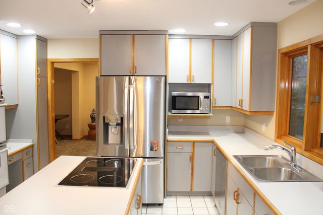 7577 Ballinshire S, Indianapolis, IN 46254