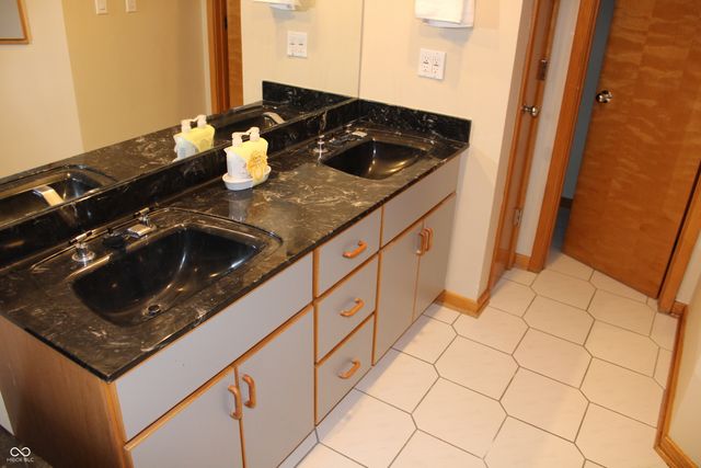 7577 Ballinshire S, Indianapolis, IN 46254