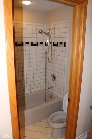 7577 Ballinshire S, Indianapolis, IN 46254