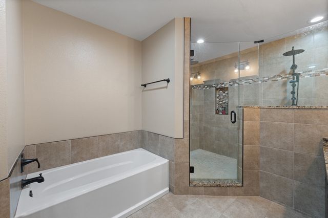 529 Mckittrick Court, Godley, TX 76044