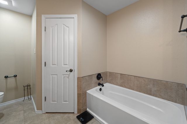 529 Mckittrick Court, Godley, TX 76044