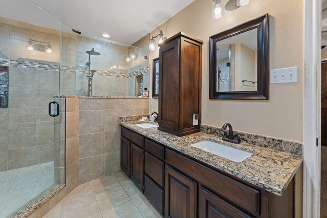 529 Mckittrick Court, Godley, TX 76044