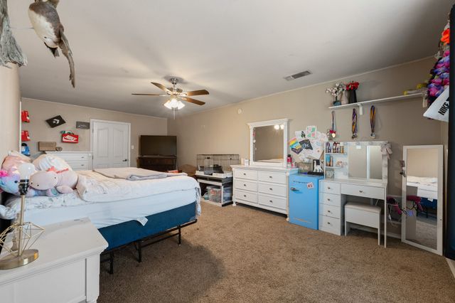 529 Mckittrick Court, Godley, TX 76044