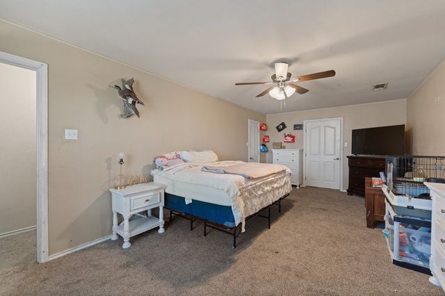 529 Mckittrick Court, Godley, TX 76044