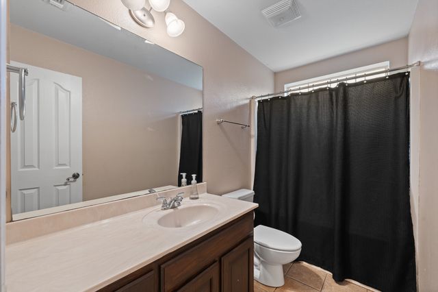 529 Mckittrick Court, Godley, TX 76044