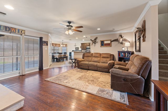 529 Mckittrick Court, Godley, TX 76044