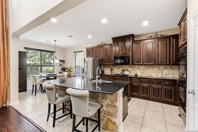 18902 SALADO CYN, San Antonio, TX 78258