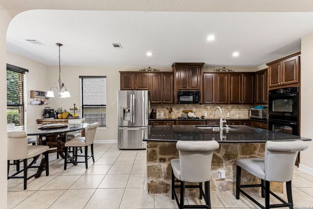 18902 SALADO CYN, San Antonio, TX 78258