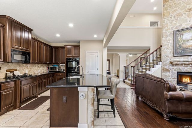 18902 SALADO CYN, San Antonio, TX 78258