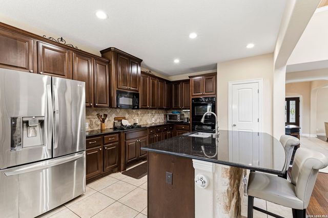 18902 SALADO CYN, San Antonio, TX 78258