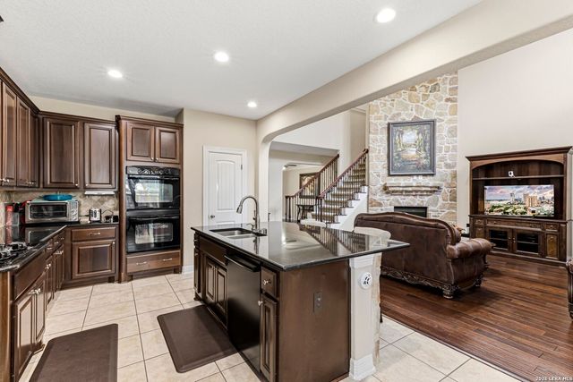 18902 SALADO CYN, San Antonio, TX 78258