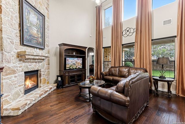18902 SALADO CYN, San Antonio, TX 78258