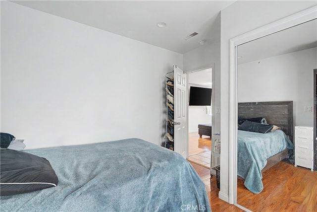 2016 W Manchester, Los Angeles, CA 90047