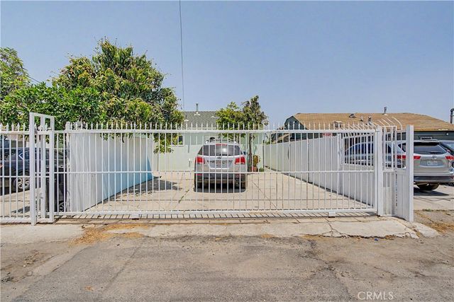 2016 W Manchester, Los Angeles, CA 90047