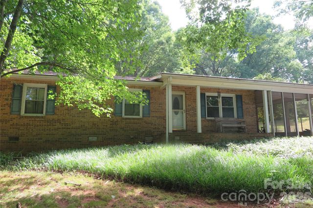 112 Glenn Oaks Drive, Lawndale, NC 28090