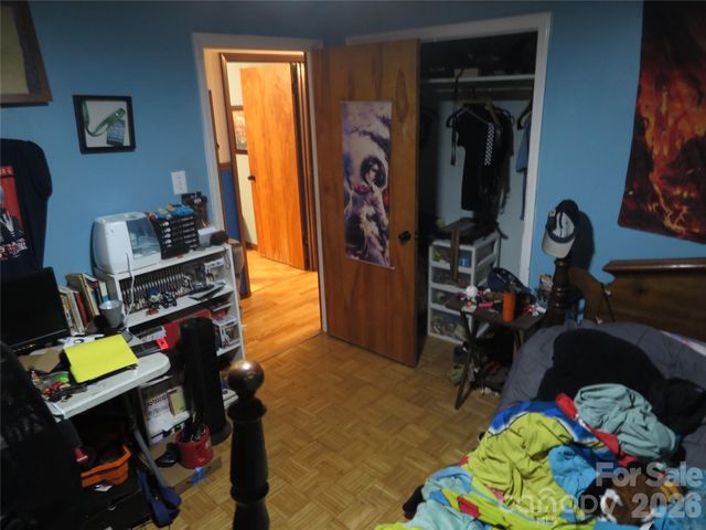 112 Glenn Oaks Drive, Lawndale, NC 28090