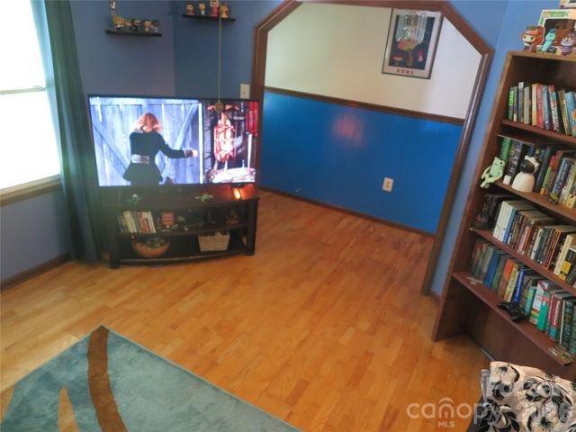 112 Glenn Oaks Drive, Lawndale, NC 28090