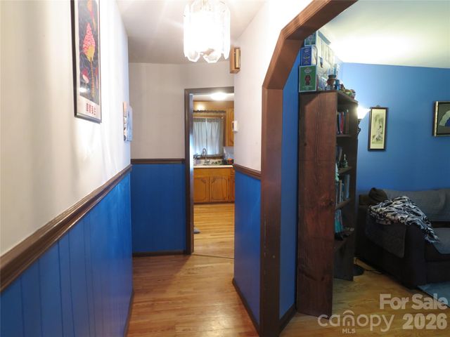 112 Glenn Oaks Drive, Lawndale, NC 28090