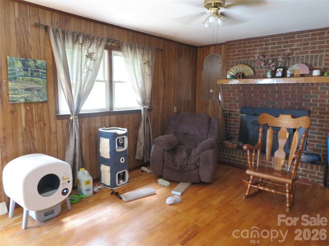 112 Glenn Oaks Drive, Lawndale, NC 28090