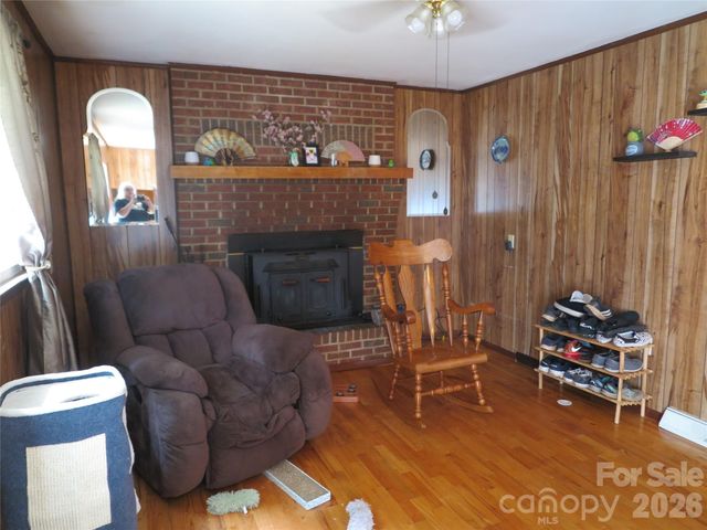 112 Glenn Oaks Drive, Lawndale, NC 28090