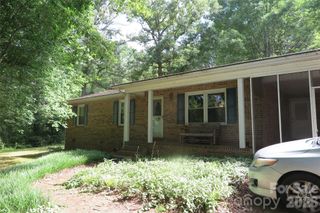 112 Glenn Oaks Drive, Lawndale, NC 28090