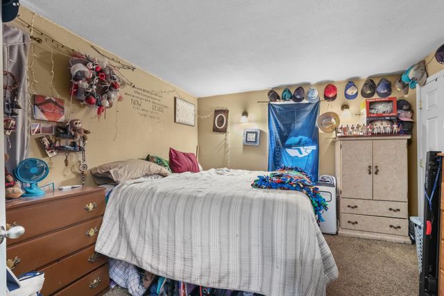 100 21St Street NW, Minot, ND 58703