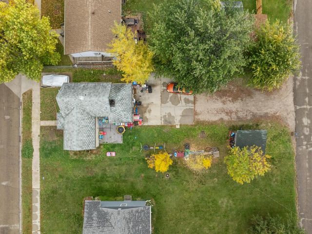 100 21St Street NW, Minot, ND 58703