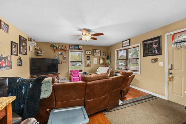 100 21St Street NW, Minot, ND 58703