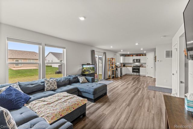 9053 Sandstone Drive, Berlin Charter Township, MI 48166