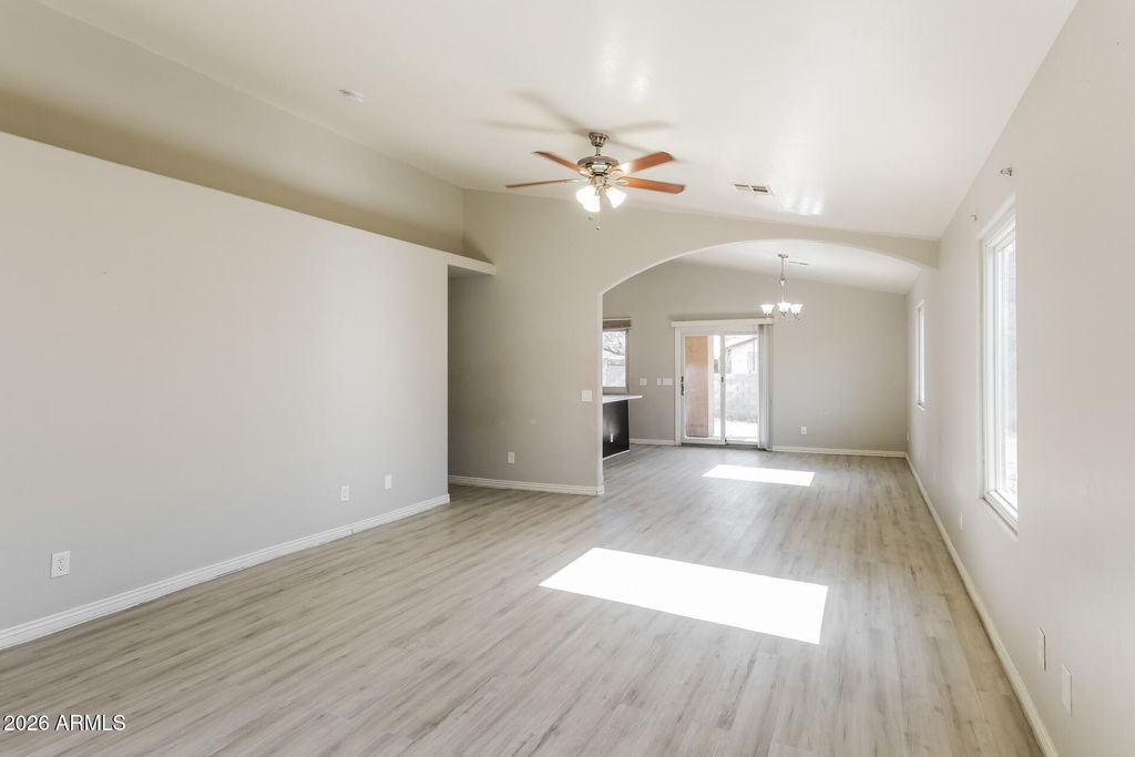610 E DEE Street, Avondale, AZ 85323 — photo 3