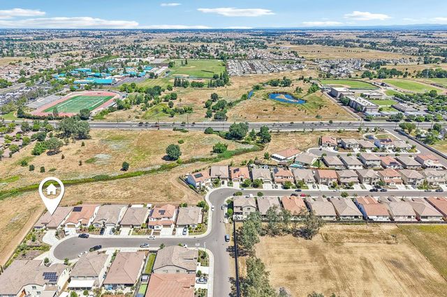9471 Pasaje Pl, Elk Grove, CA 95624