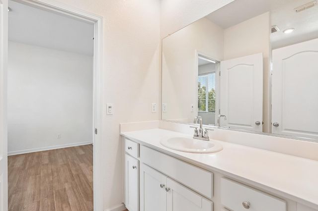 9471 Pasaje Pl, Elk Grove, CA 95624