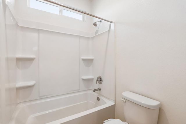 9471 Pasaje Pl, Elk Grove, CA 95624