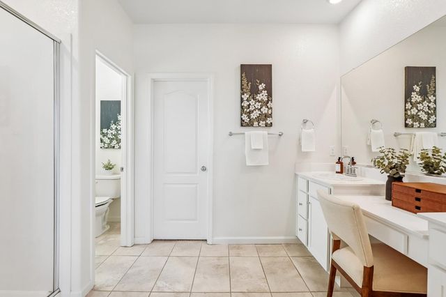 9471 Pasaje Pl, Elk Grove, CA 95624