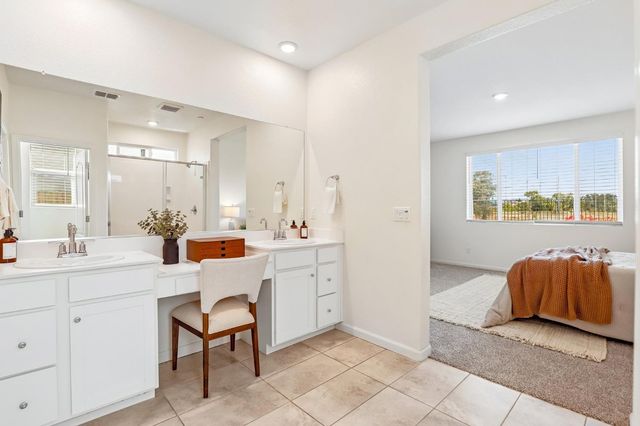 9471 Pasaje Pl, Elk Grove, CA 95624