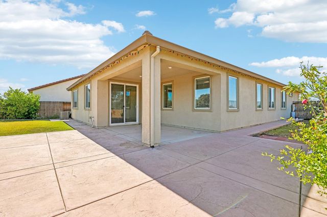 9471 Pasaje Pl, Elk Grove, CA 95624