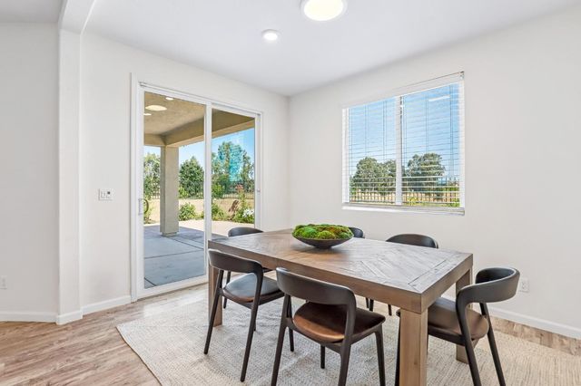 9471 Pasaje Pl, Elk Grove, CA 95624