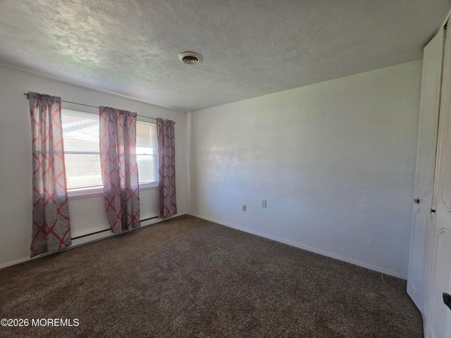 33B Edinburgh Lane, Manchester, NJ 08759
