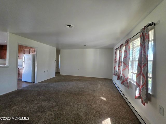 33B Edinburgh Lane, Manchester, NJ 08759