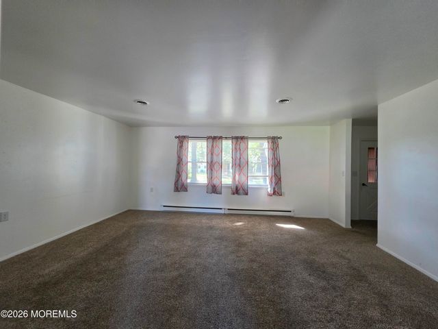 33B Edinburgh Lane, Manchester, NJ 08759