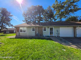 33B Edinburgh Lane, Manchester, NJ 08759