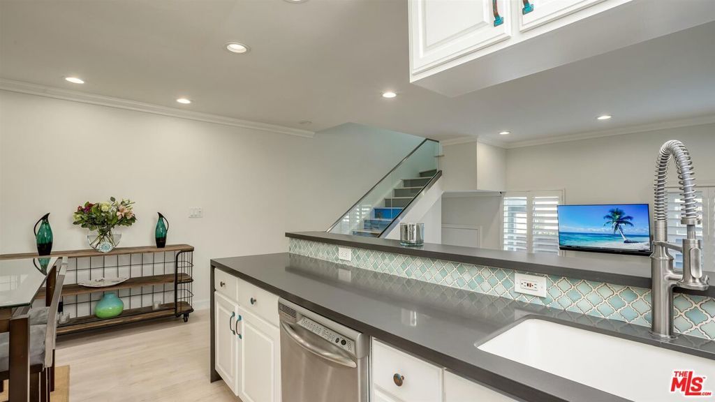 1144 17th Street 11, Santa Monica, CA 90403 — exterior
